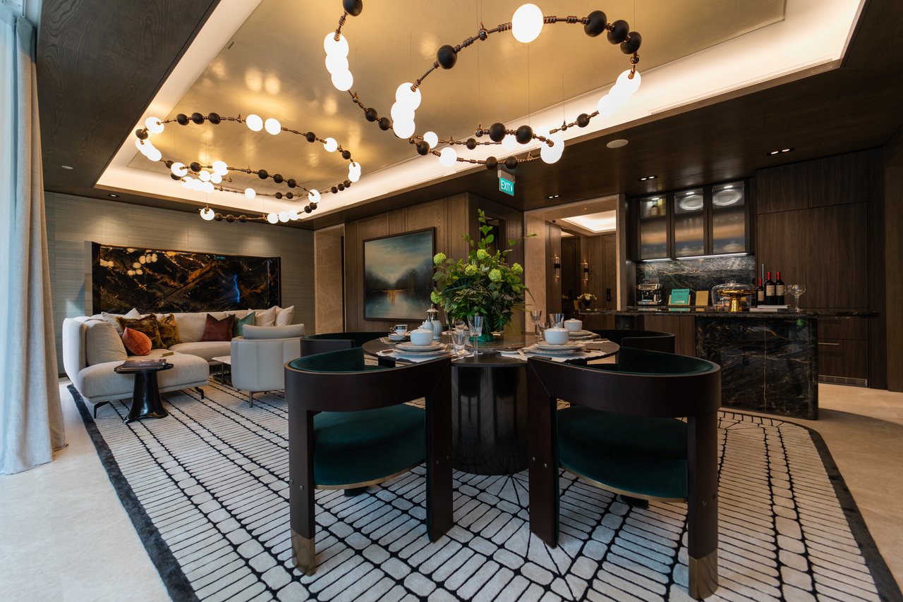Show suite dining room