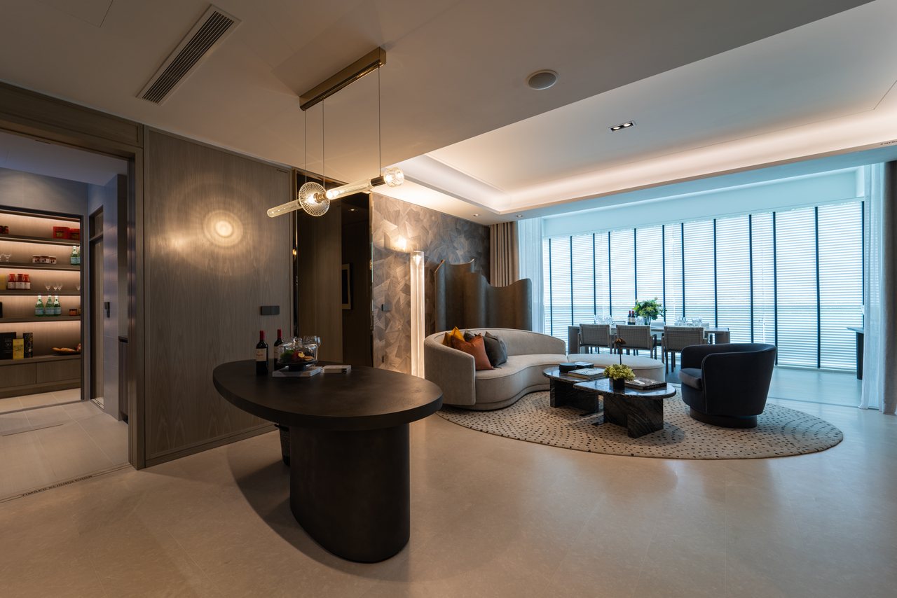 Show suite living room